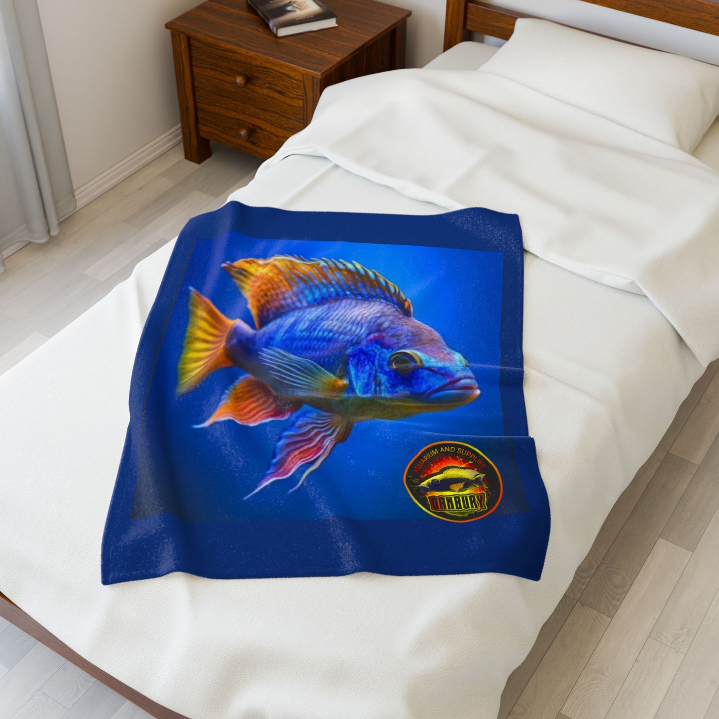 Tropical Fish Velveteen Plush Blanket — Vibrant Reef Blue Throw for Aquarium Lovers