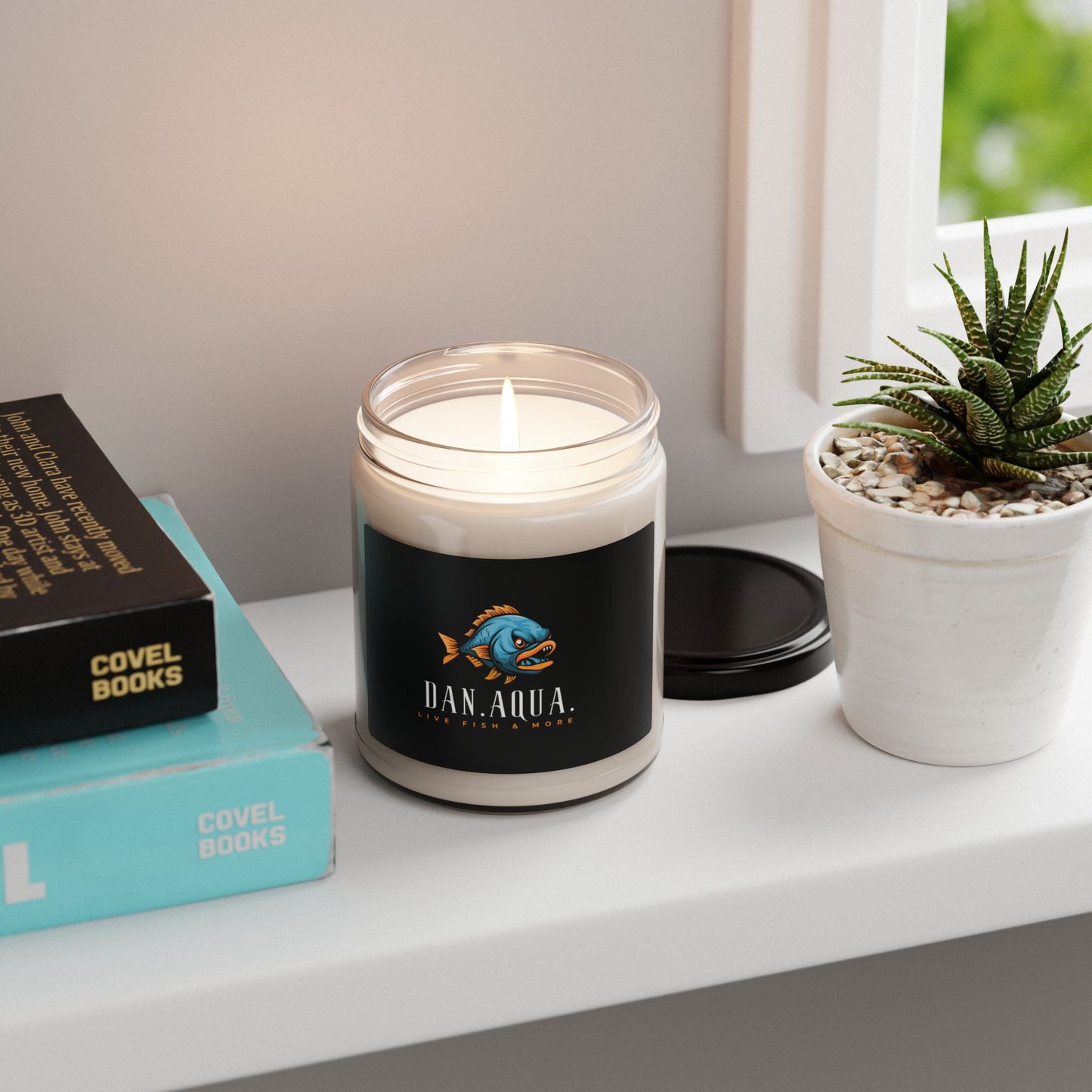 Dan.Aqua Branded Scented Soy Candle — 9oz Fish Logo Jar (Ocean Breeze)
